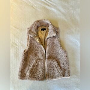 J Crew - women’s L - faux fur vest - lilac